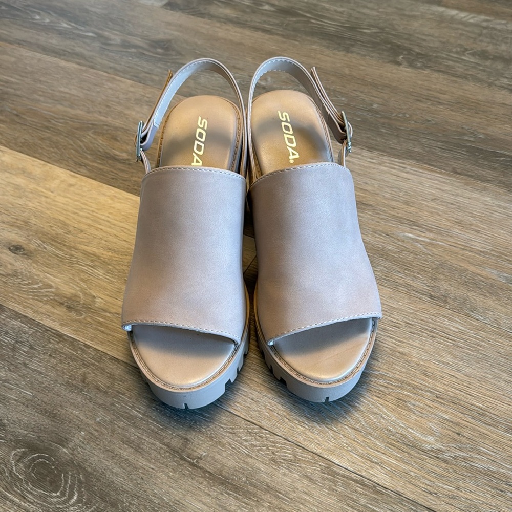 soda sandals